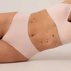 Microfiber High Waist Seamless Tanga aus recyceltem Polyamid